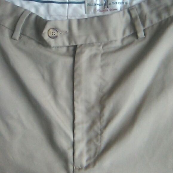 Fairway & Greene Shorts - Picture 2 of 6
